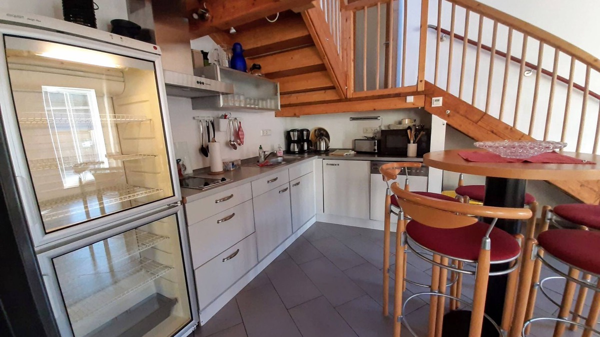 Zweifelscheid Apartment | Vacation home Engelsdorf, 360sqm, 9 bedrooms, max. 27 pers.