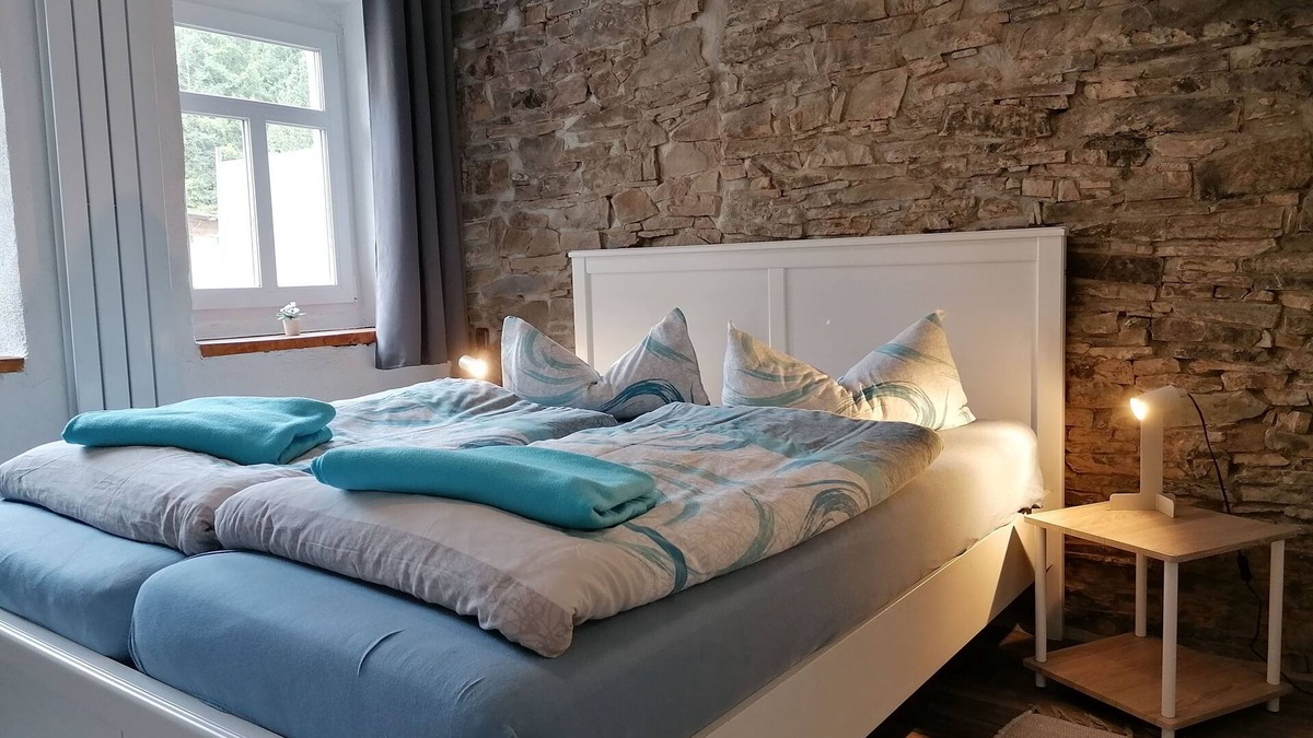Zweifelscheid Apartment | Vacation home Enztal, 120sqm, 5 bedrooms, max. 14 pers.