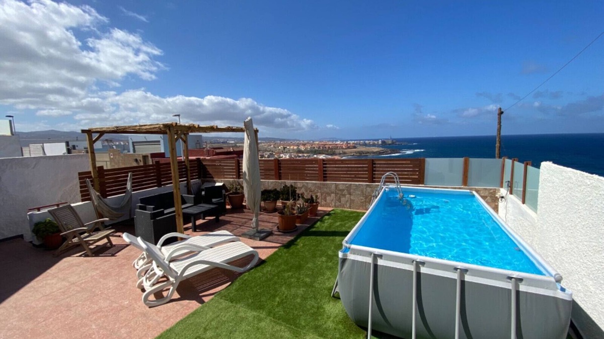 Telde House | Vacation Home 'Olas De Plata' with Sea View, Private Pool and Wi-Fi