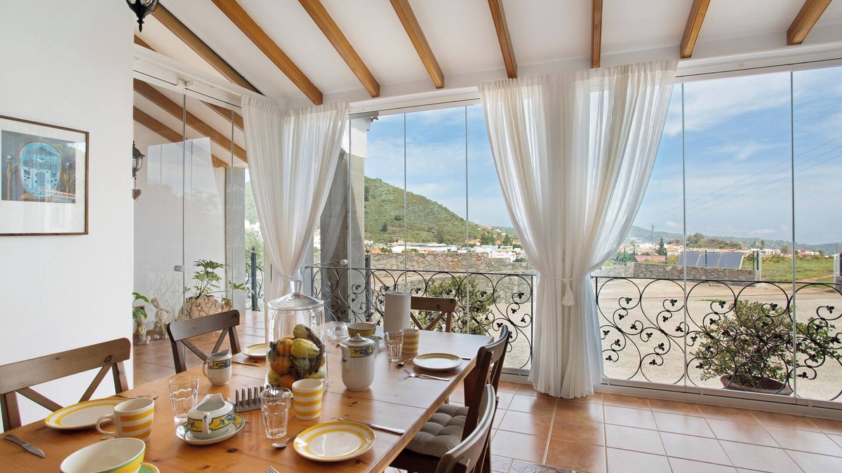 La Solana House | Vacation Home "Casa Lucas" with Mountain View, Pool, Wi-Fi, Garden & Terrace