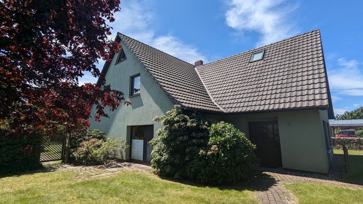 Born auf dem Darss House | Vacation home for sole use and large garden for 12 people