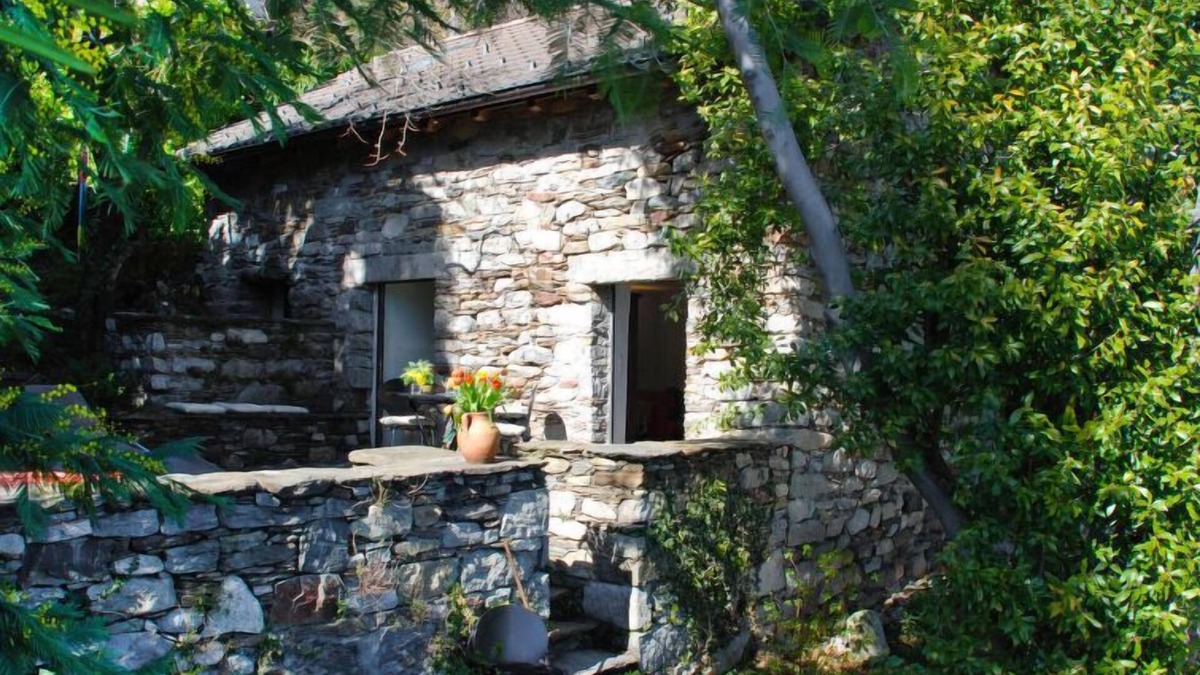 Brissago House | Vacation home Garuda by Interhome