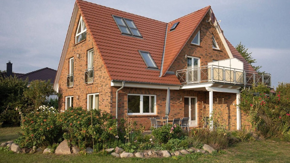Neuendorf House | Vacation home Hideaway - close to the beach, chic vacation home with beautiful garden -