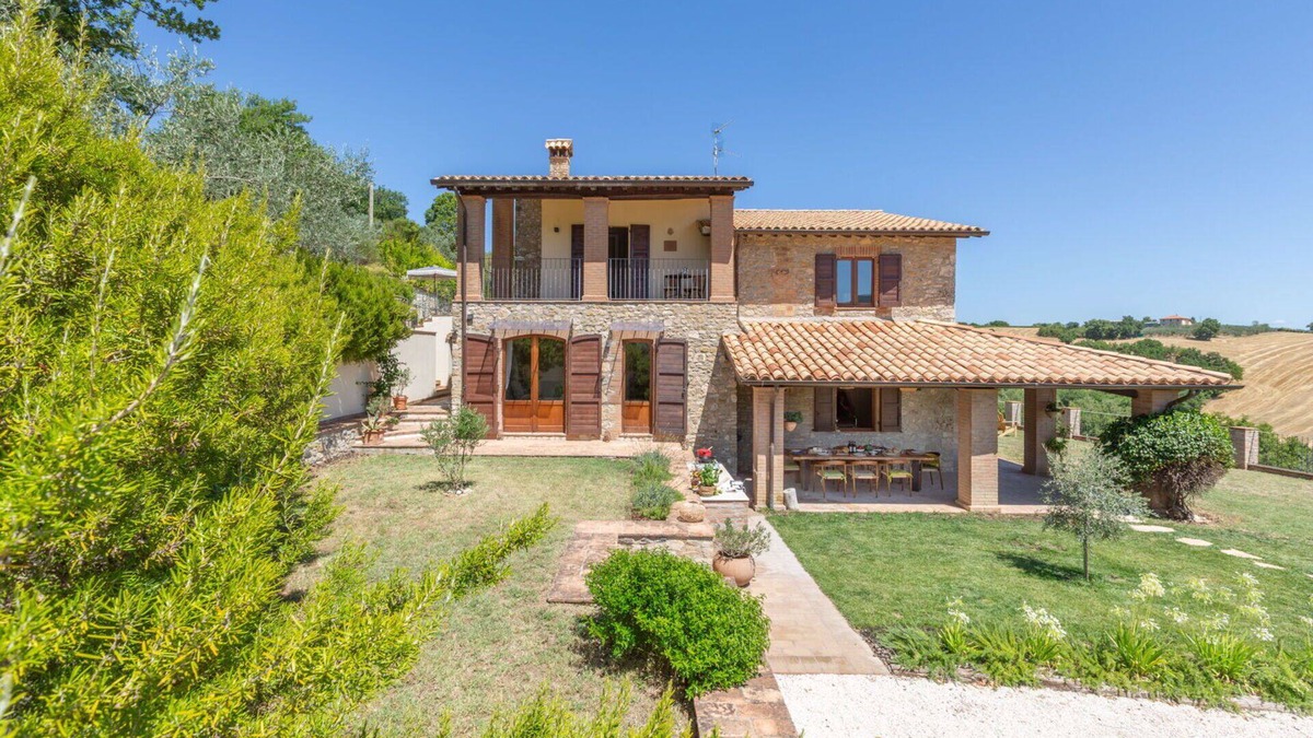 Gualdo Cattaneo House | Vacation Home in Marcellano with 4 bedrooms sleeps 8
