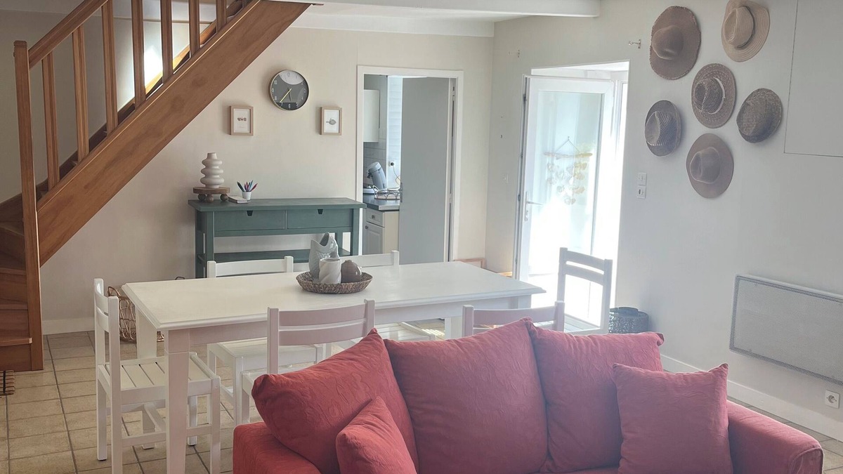 Plougasnou House | Vacation home in North Finistère. 5 minutes from beaches and trails!