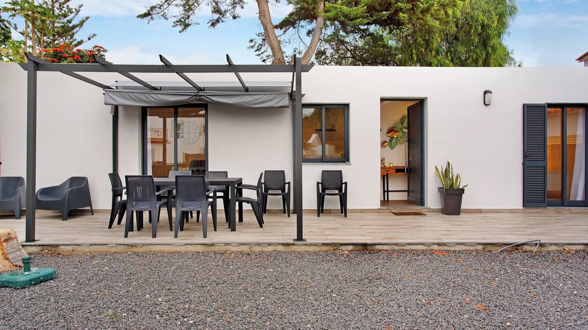 Vila Baleira House | Vacation Home in Porto Santo "Fonte São João" with Private Terrace & Wi-Fi