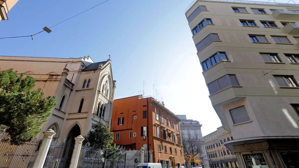 Rione XVIII Castro Pretorio House | Vacation Home in Rome with 1 bedrooms sleeps 4