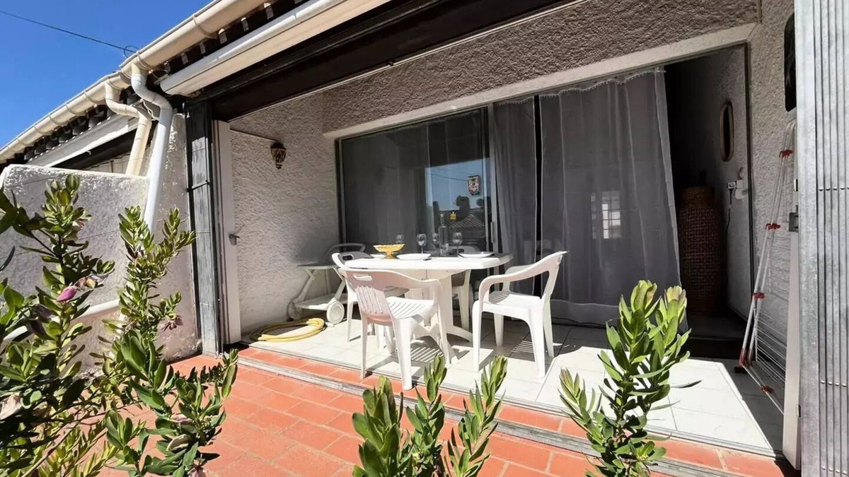 Saint-Pierre-la-Mer Villa | Vacation home in Saint Pierre La Mer