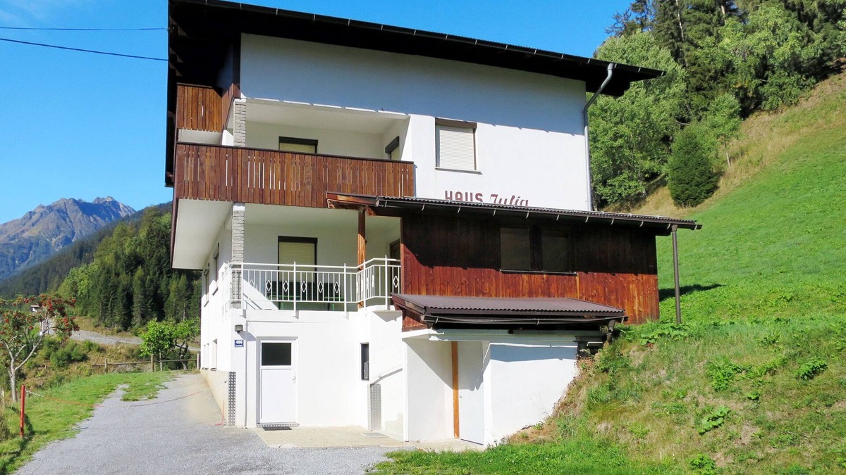 Kappl House | Vacation home Julia by Interhome