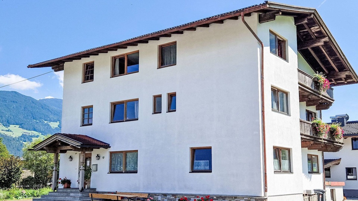 Strass im Zillertal House | Vacation home Kainer by Interhome