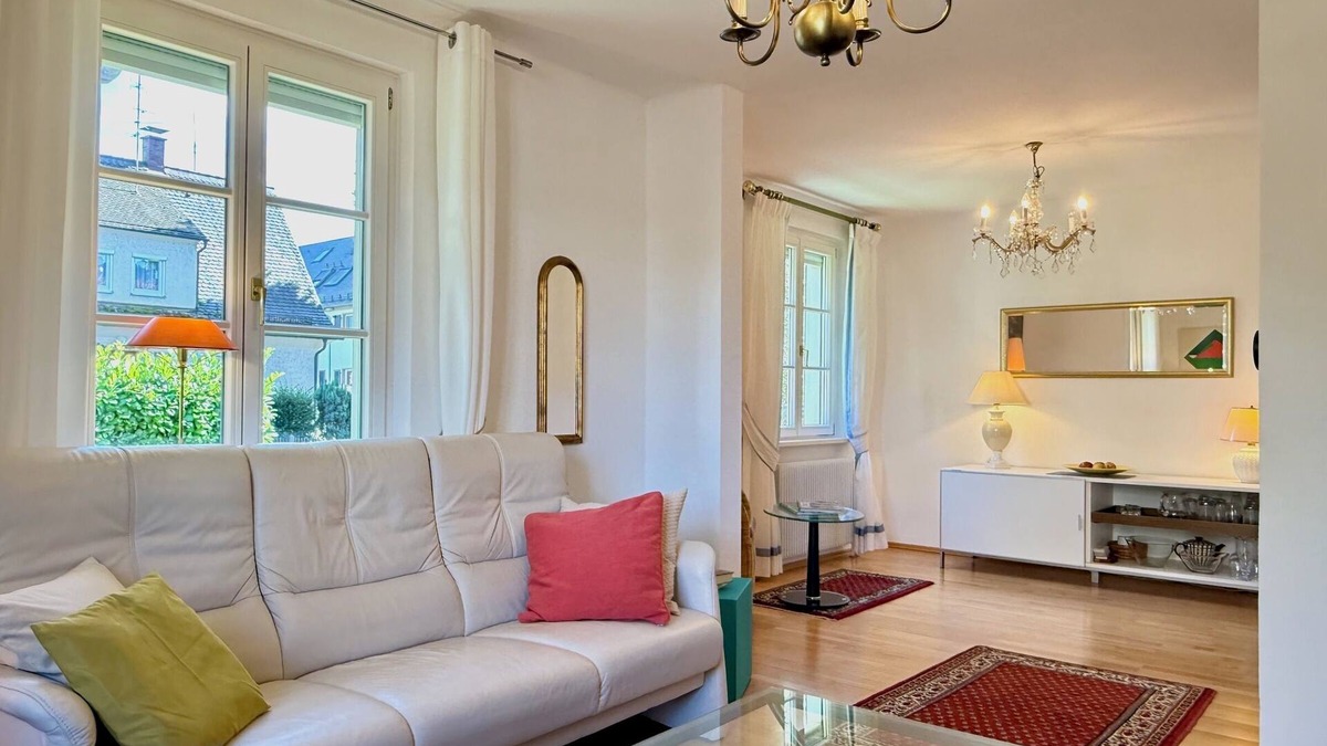 Reutin House | Vacation home Köchlin - charming semi-detached house with garden and parking space