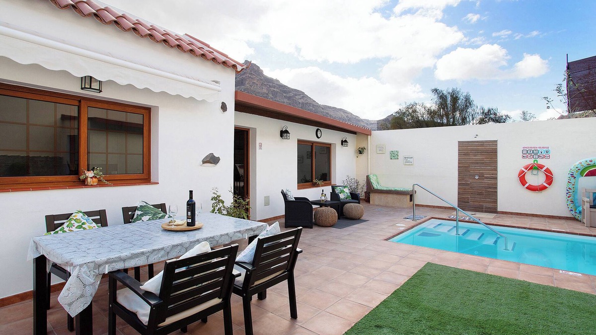Mogan House | Vacation Home 'La Casita Del Horno Vv' with Mountain View, Wi-Fi and Air Conditioning