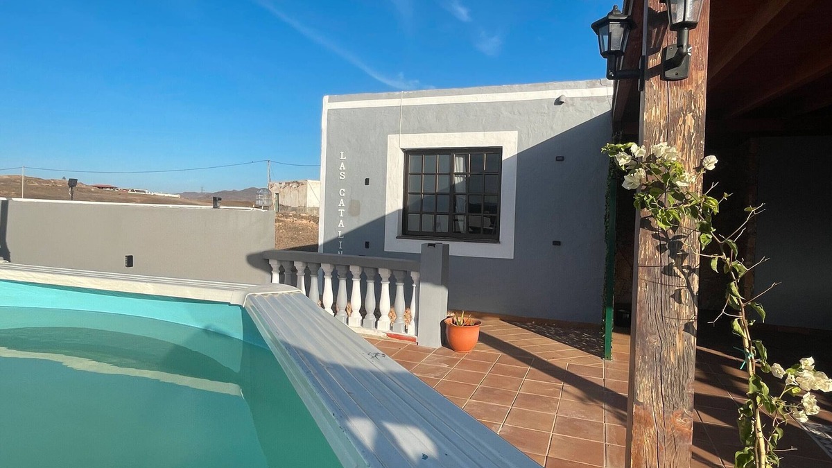 Tuineje House | Vacation Home 'Las Catalinas' with Mountain View, Private Terrace, and Wi-Fi