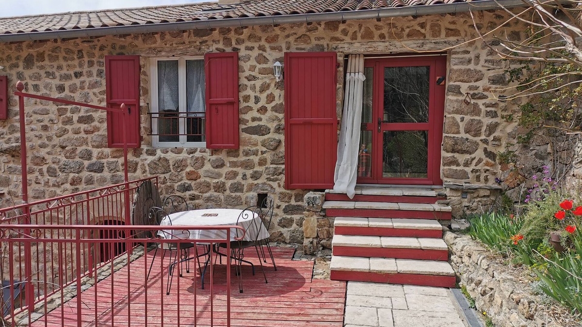 Dornas House | Vacation Home "Le Bramefont" with Private Terrace, Shared Garden & Wi-Fi