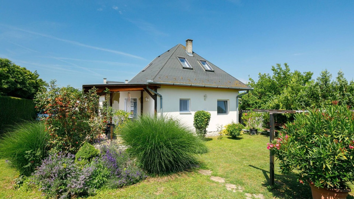 Balatonboglar House | Vacation home Lupo by Interhome