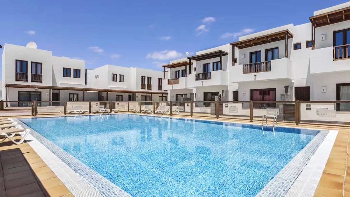 Puerto Calero House | Vacation Home 'Malpeis' with Sea View, Wi-Fi and Air Conditioning
