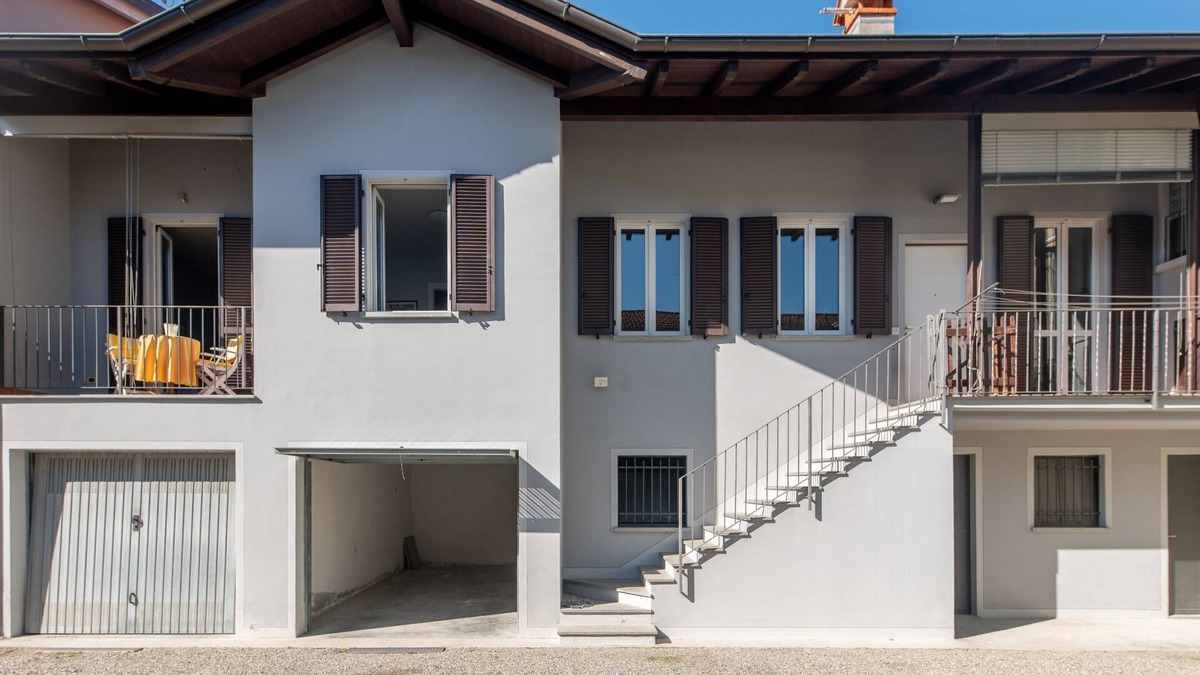 Intra House | Vacation home Maria by Interhome