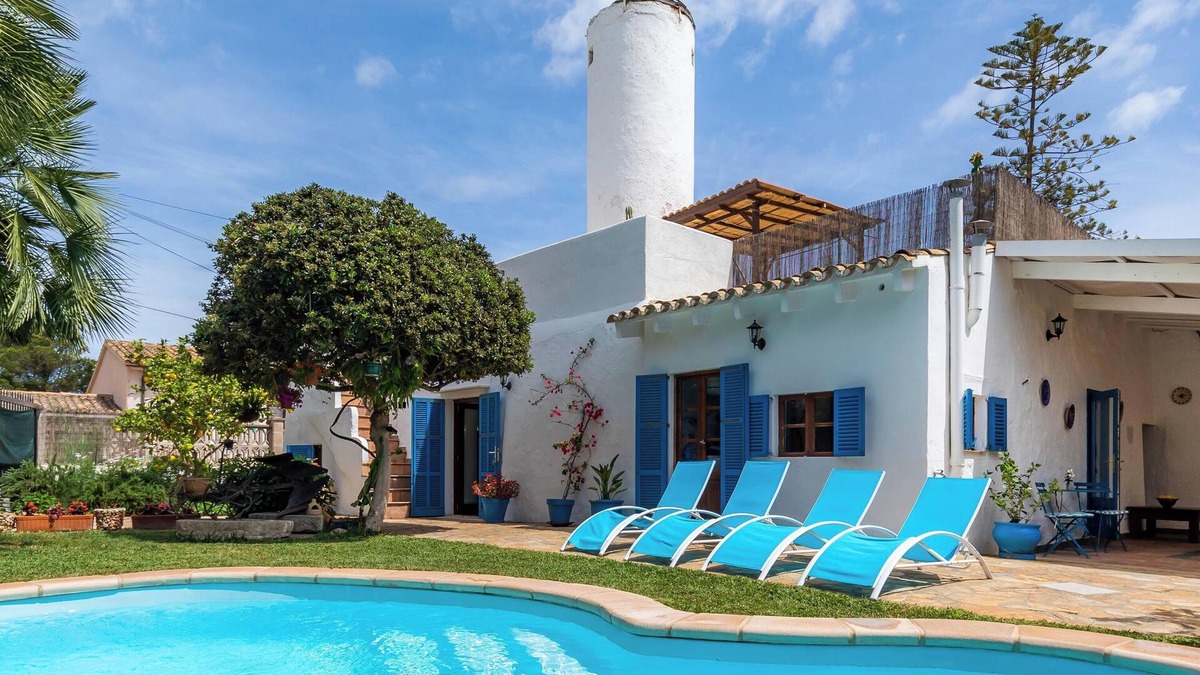 Son Moll House | Vacation Home “Molino Son Moll” with Pool, Wi-Fi, Balcony, Garden & Terrace