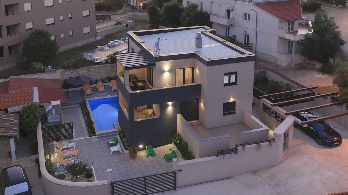 Liznjan House | Vacation home Noemi by Interhome
