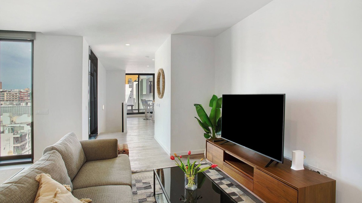 Las Palmas de Gran Canaria House | Vacation Home 'Penthouse Aliseo On The Beach' with Sea View, Private Terrace and Wi-Fi