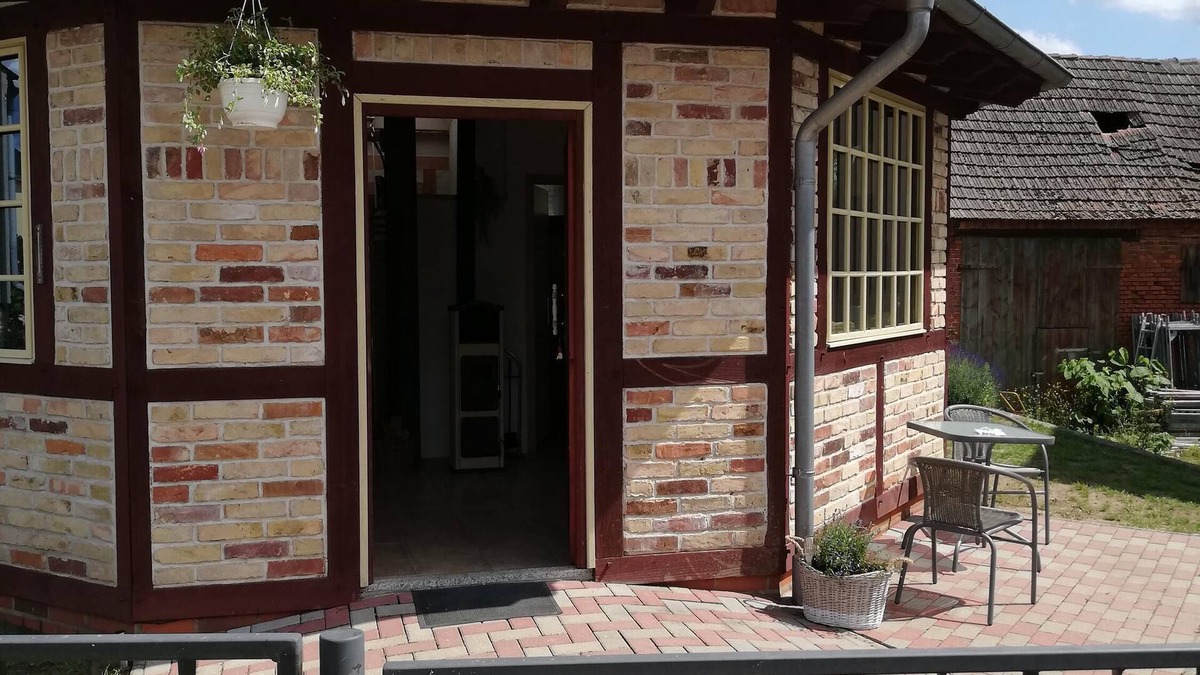 Priepert House | Vacation Home Priepert near the River with A/C, Fireplace, Wi-Fi