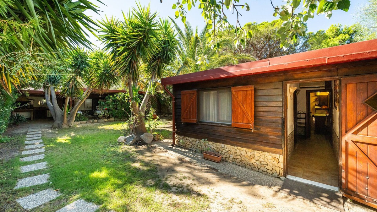 Quartu Sant'Elena House | Vacation Home "Rita" with Private Terrace & Private Garden
