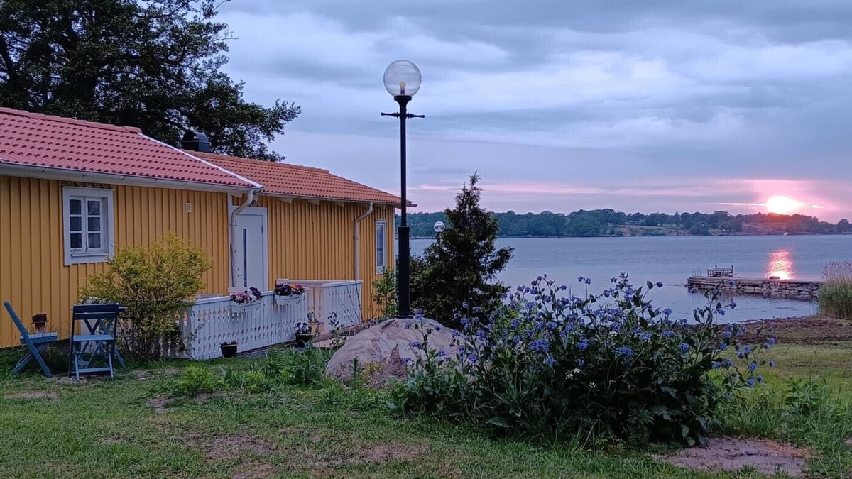 Bredavik Ski Chalet | Vacation home right by the sea in Blekinge