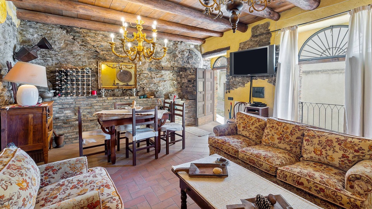 Seui Historic Centre House | Vacation Home 'Su Cuccumeu' with Mountain Views, Balcony & Wi-Fi