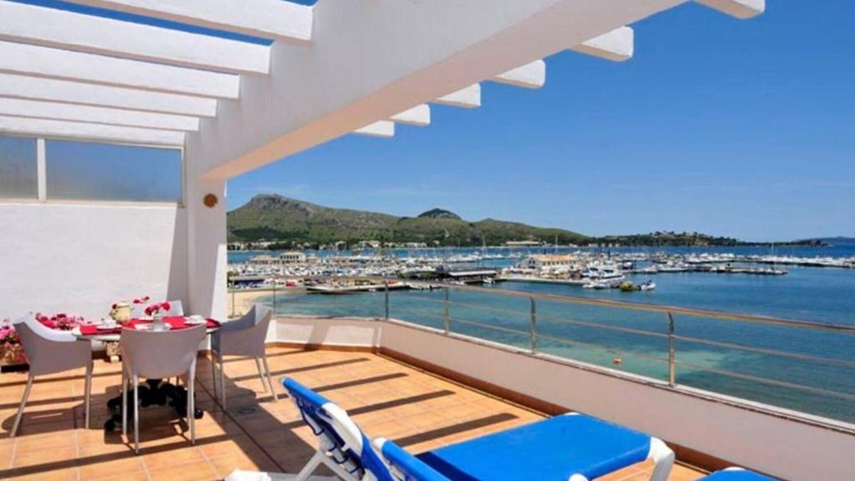 Puerto de Pollensa House | Vacation Home 'Tanamar' near Beach with Balcony & Wi-Fi