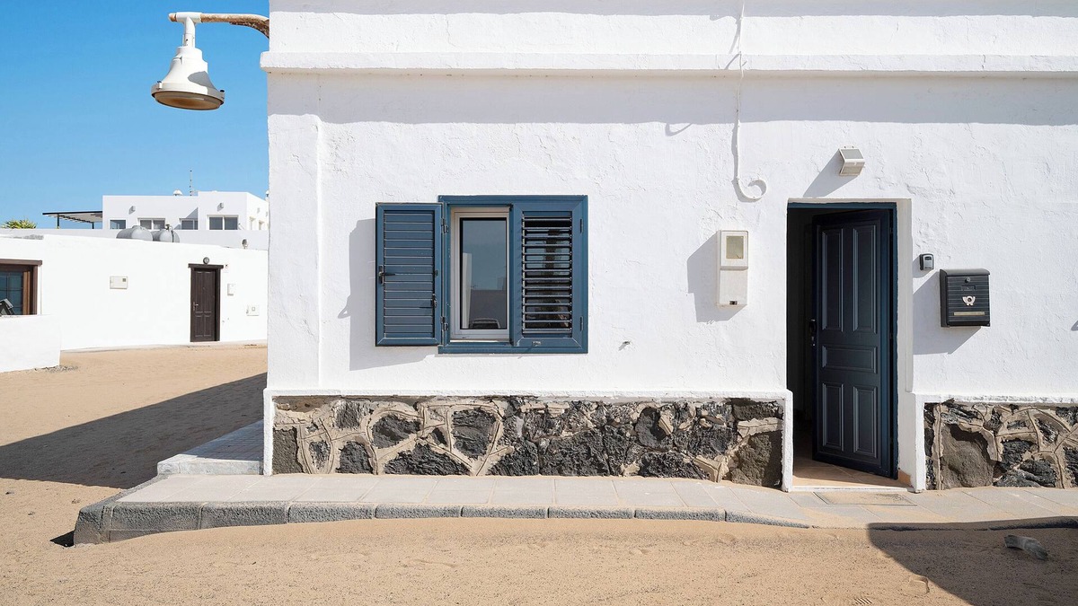 Caleta de Sebo House | Vacation Home "Villa Sueños Zenoneisabel" with Sea View & 2 Private Terraces