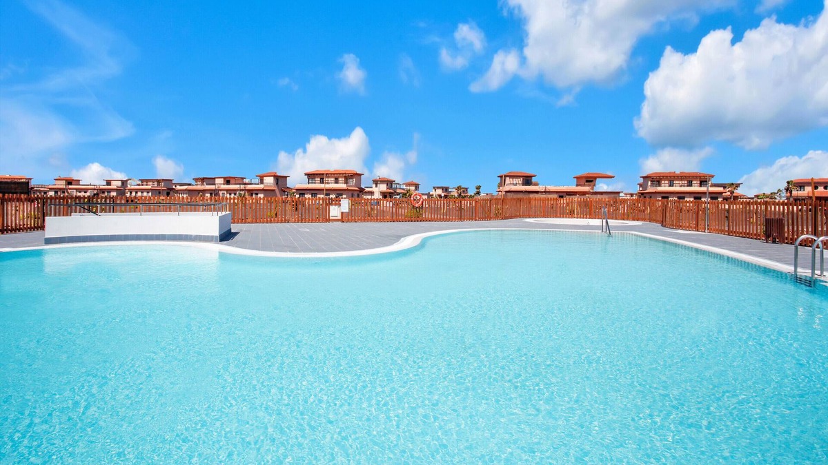 La Oliva House | Vacation Home 'Vanilla Ocean' with Sea View, Shared Pool and Wi-Fi