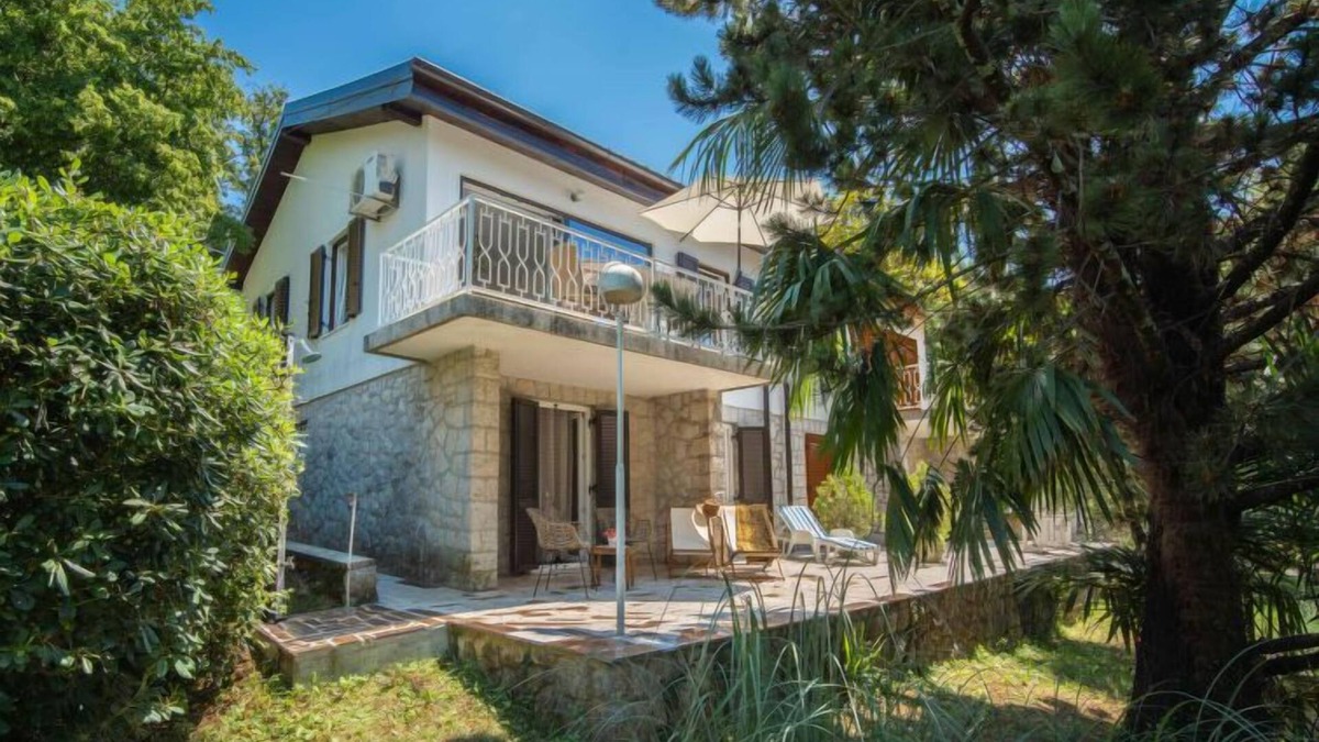 Njivice House | Vacation home Vesna by Interhome