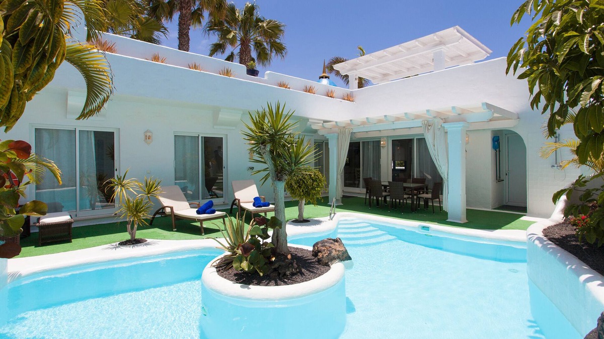 Geafond Villa | Vacation Home "Villa 82" with Mountain View, Pool & Wi-Fi