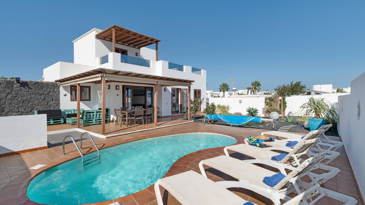 Los Pocillos House | Vacation Home 'Villa Lupa' with Wi-Fi