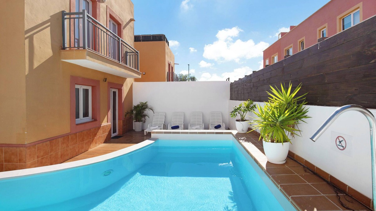 Corralejo Villa | Vacation Home 'Villa Valeria' with Private Pool, Terrace & Wi-Fi