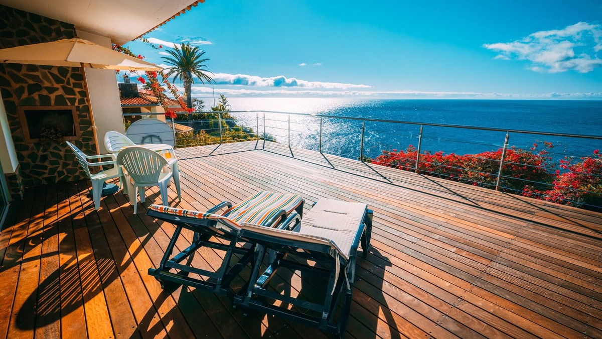 Canico House | Vacation home with fantastic sea views in the first row