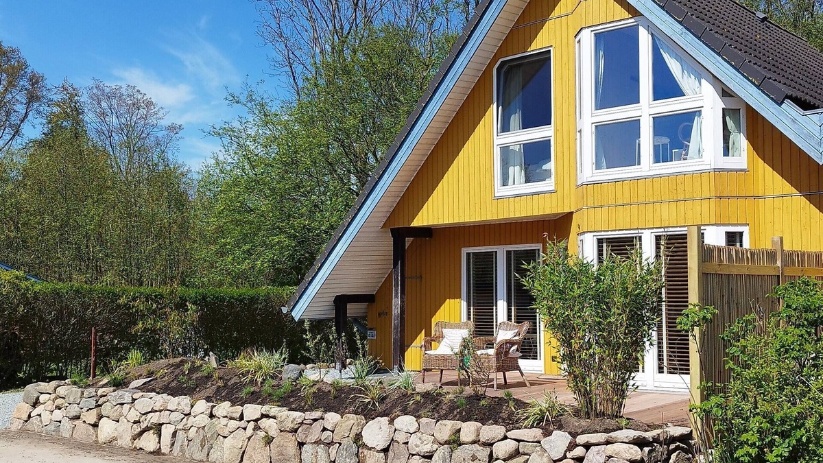 Heringsdorf House | Vacation home with 98 sqm in Süssau, only 100m directly to the Baltic Sea beach - fireplace & sauna