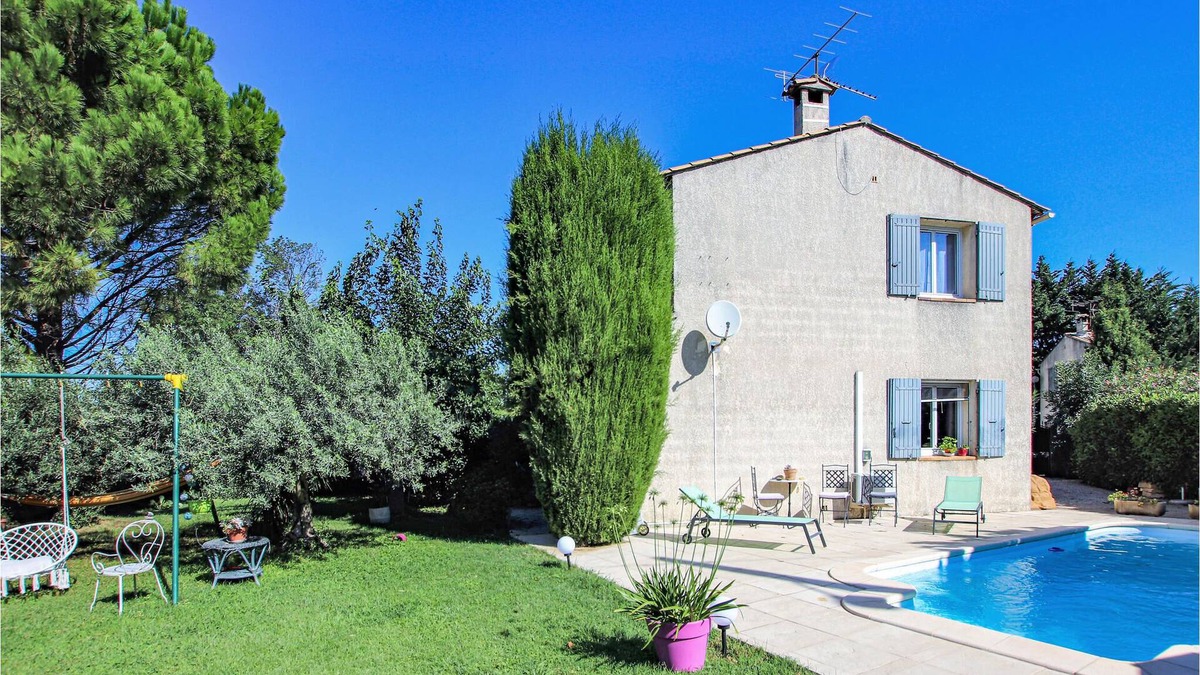 Montfavet House | Vacation home?with?pool for a great vacation.