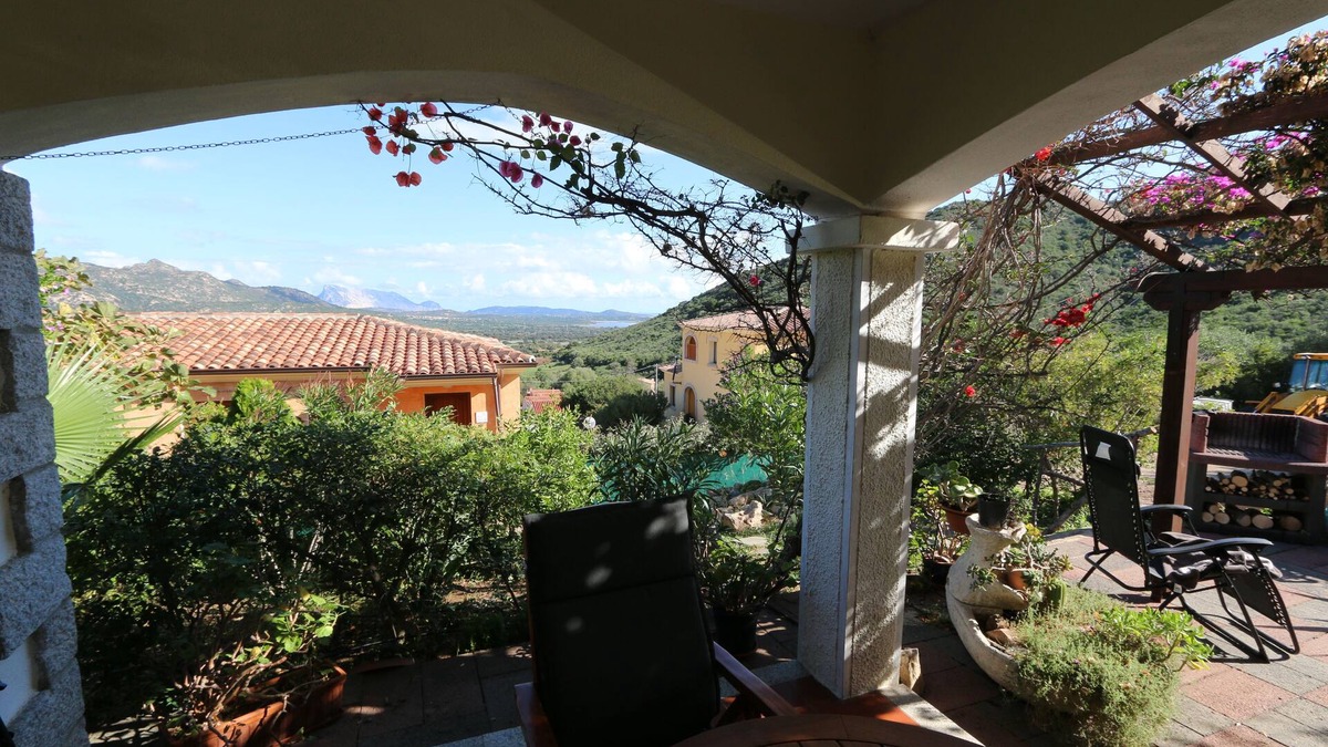 Lu Lioni House | Vacation home with water bed, in a panoramic location on the isle Tavolara