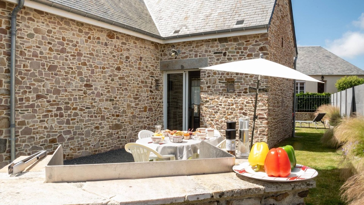 Creances House | Vacation home Zoé by Interhome