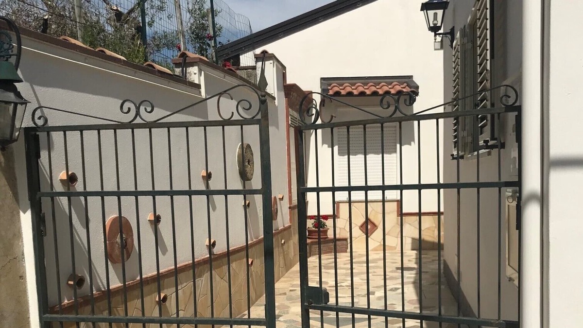 Montagnareale House | Vacation House Belvedere