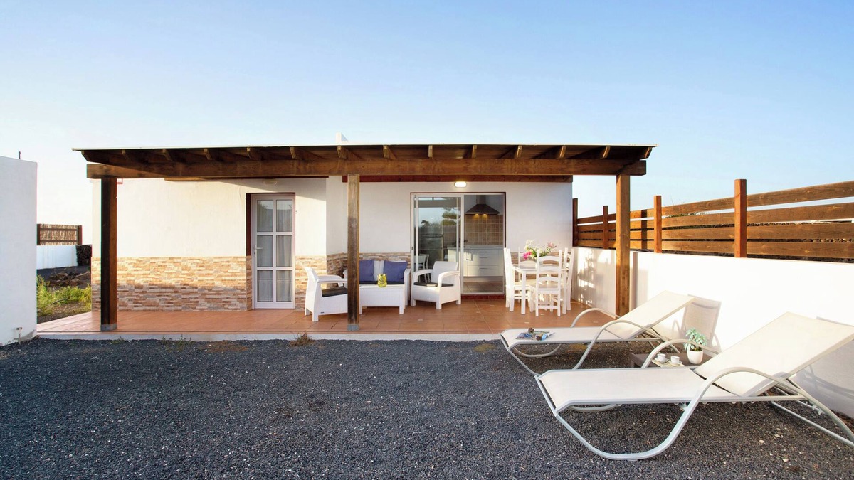 Lajares House | Vacation House 'Casa Daniela Lajares' with Private Terrace and Wi-Fi