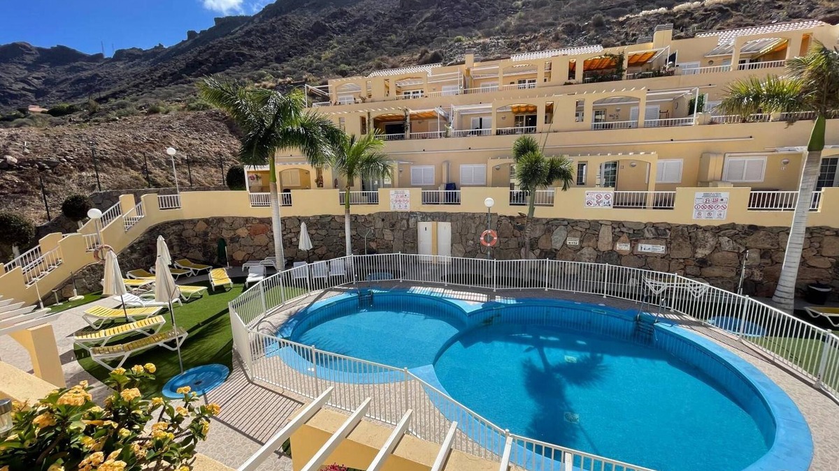 Lomo Quiebre Apartment | Vacation 'Los Mangueros Beach 6 - Mogán' with Mountain View, Wi-Fi and Air Conditioning