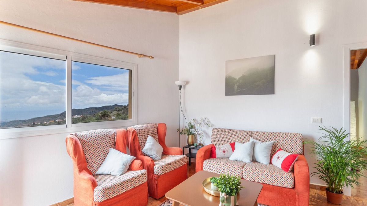 Valsequillo de Gran Canaria Apartment | Vacation 'Montaña' with Mountain View, Wi-Fi and Air Conditioning