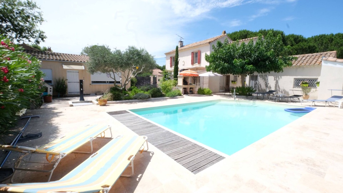 Moules Ski Chalet | Vacation rental house with pool MOULES LS3-424