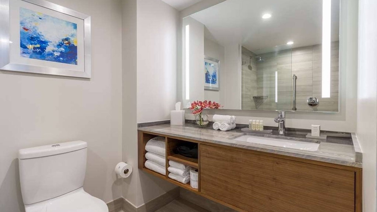 Central Beach Resort | Vacation Starts Here! 2 Comfortable Units, Outdoor Pool, Direct Beach Access