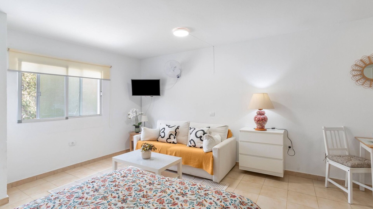 Mogan Apartment | Vacation Studio 'Danoe 4' with Mountain View and Wi-Fi