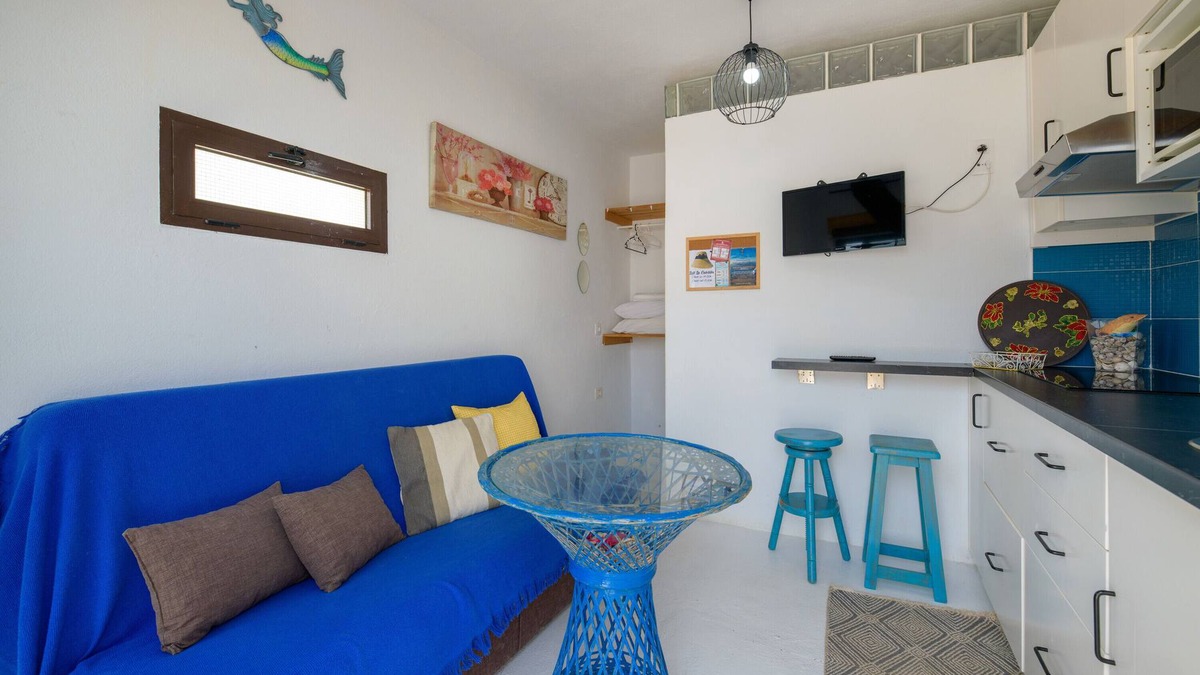 Caleta de Sebo Apartment | Vacation Studio 'Loft La Caletilla' with Sea View and Private Terrace