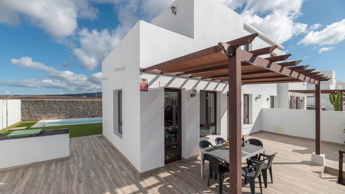 Playa Blanca Villa | Vacation Villa 'Luxury Lanzarote' with Sea View, Private Pool and Wi-Fi