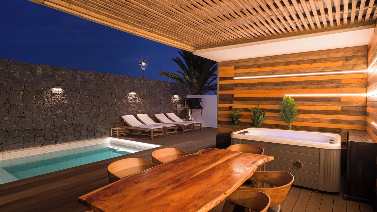 Playa Blanca Villa | Vacation Villa 'Victoria - Marina Rubicon' with Sea View, Wi-Fi and Air Conditioning